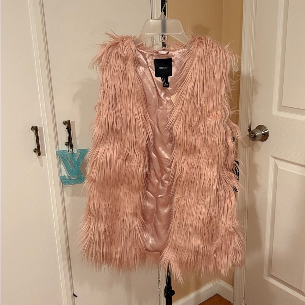 Pink Shaggy Faux Fur Vest - Picture 3 of 6